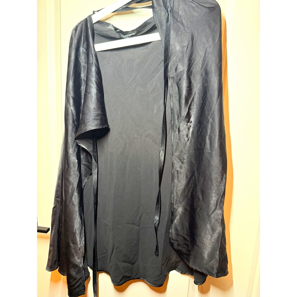 Fashion Nova Black Satin Hooded Cape Robe Tie-Neck Women XS Halloween Costume